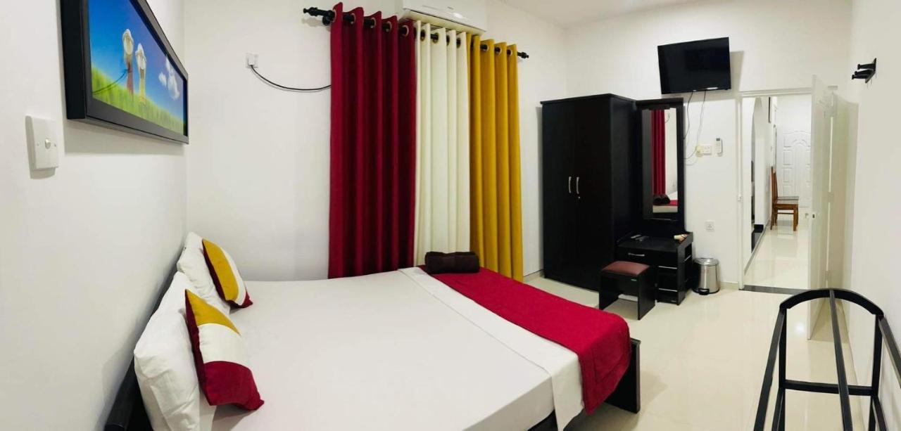 Funwhales Rest House เนกอมโบ ภายนอก รูปภาพ
