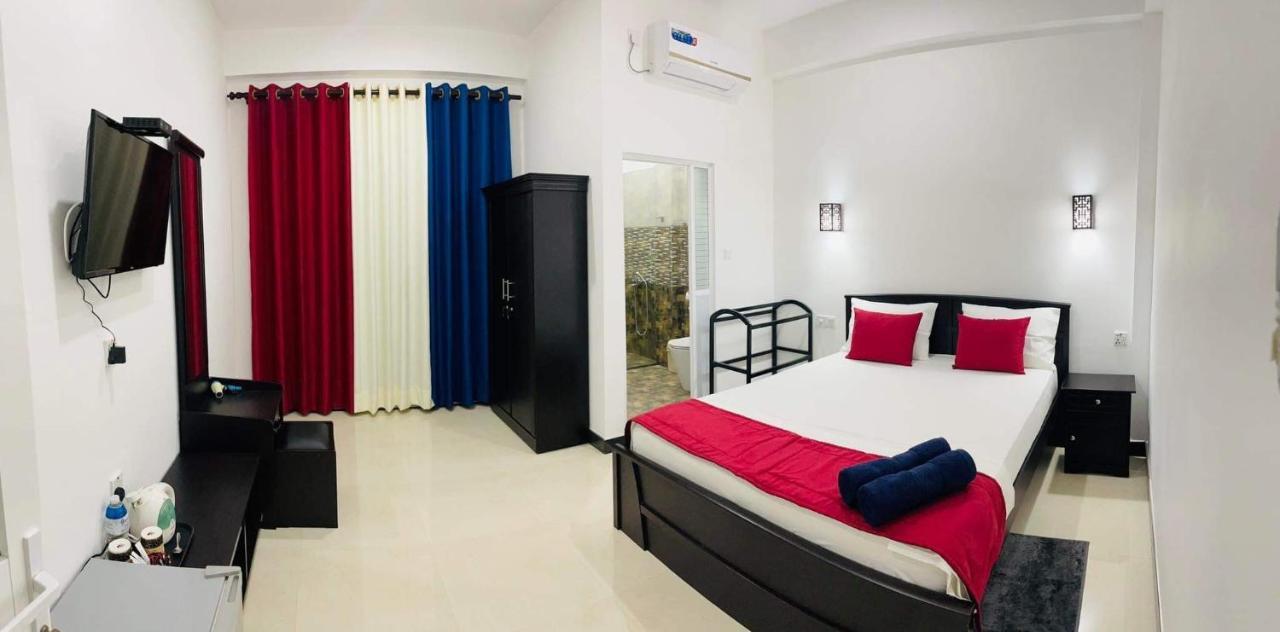 Funwhales Rest House เนกอมโบ ภายนอก รูปภาพ
