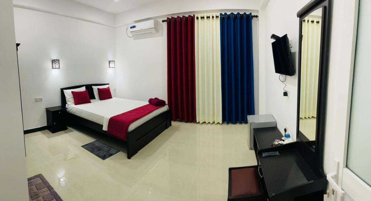 Funwhales Rest House เนกอมโบ ภายนอก รูปภาพ