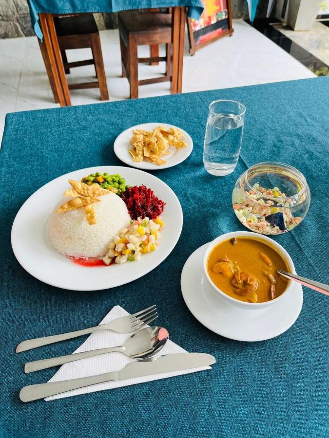 Funwhales Rest House เนกอมโบ ภายนอก รูปภาพ