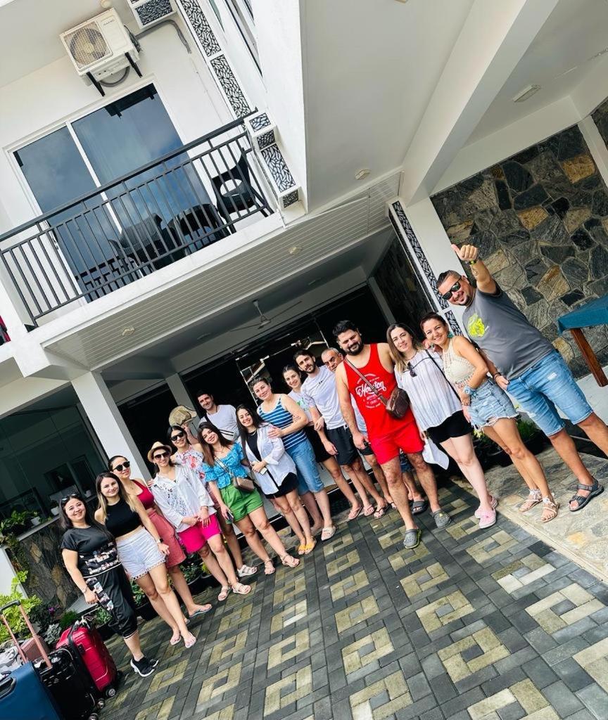 Funwhales Rest House เนกอมโบ ภายนอก รูปภาพ